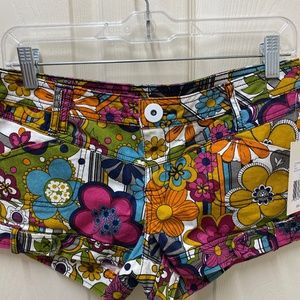 Vibrant Floral shorts